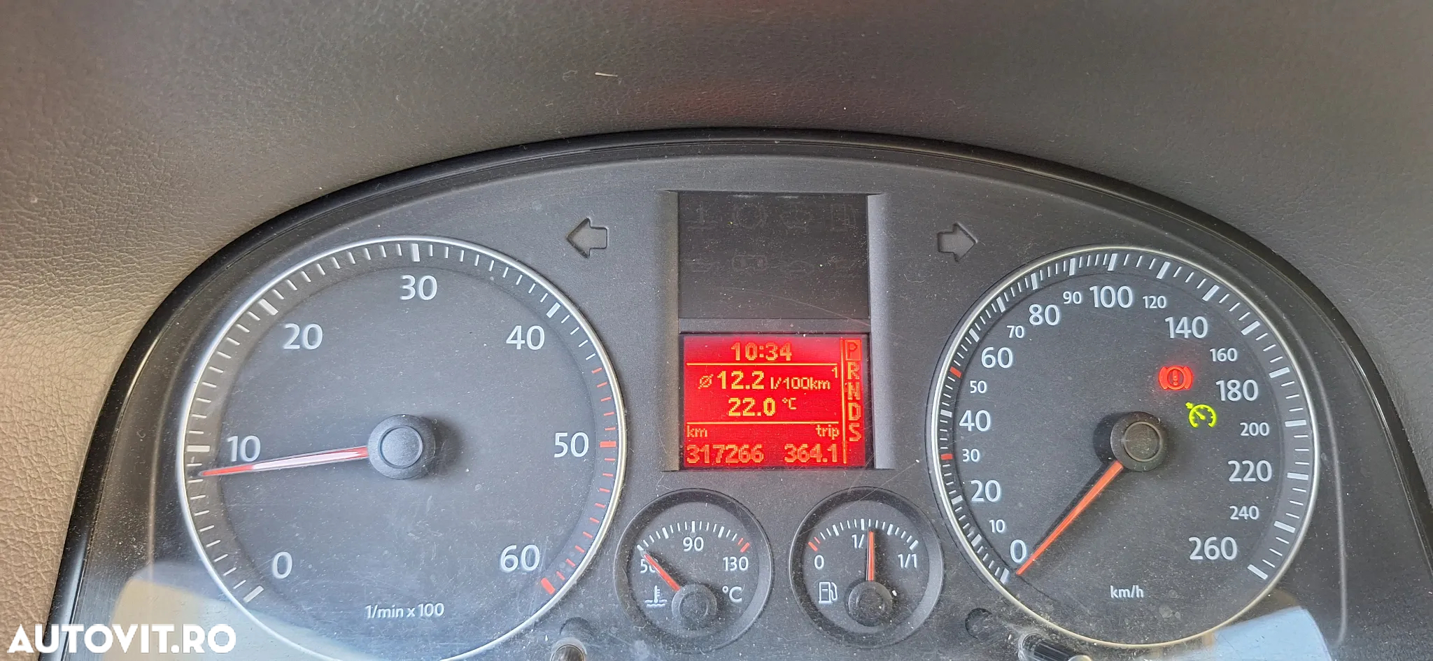 Volkswagen Touran - 4