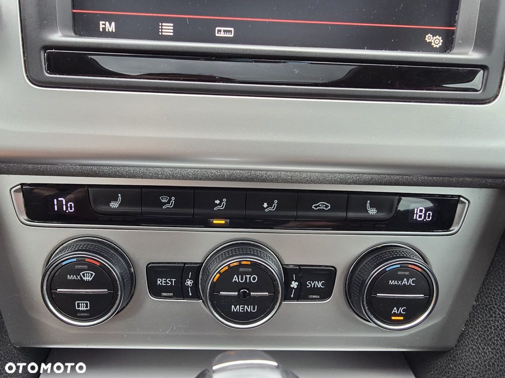 Volkswagen Passat 2.0 TDI SCR 4Motion DDG Highline - 37