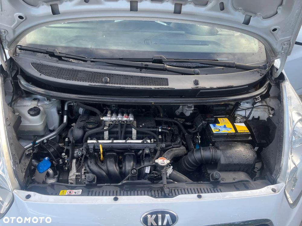 Kia Venga 1.4 Business Line - 31