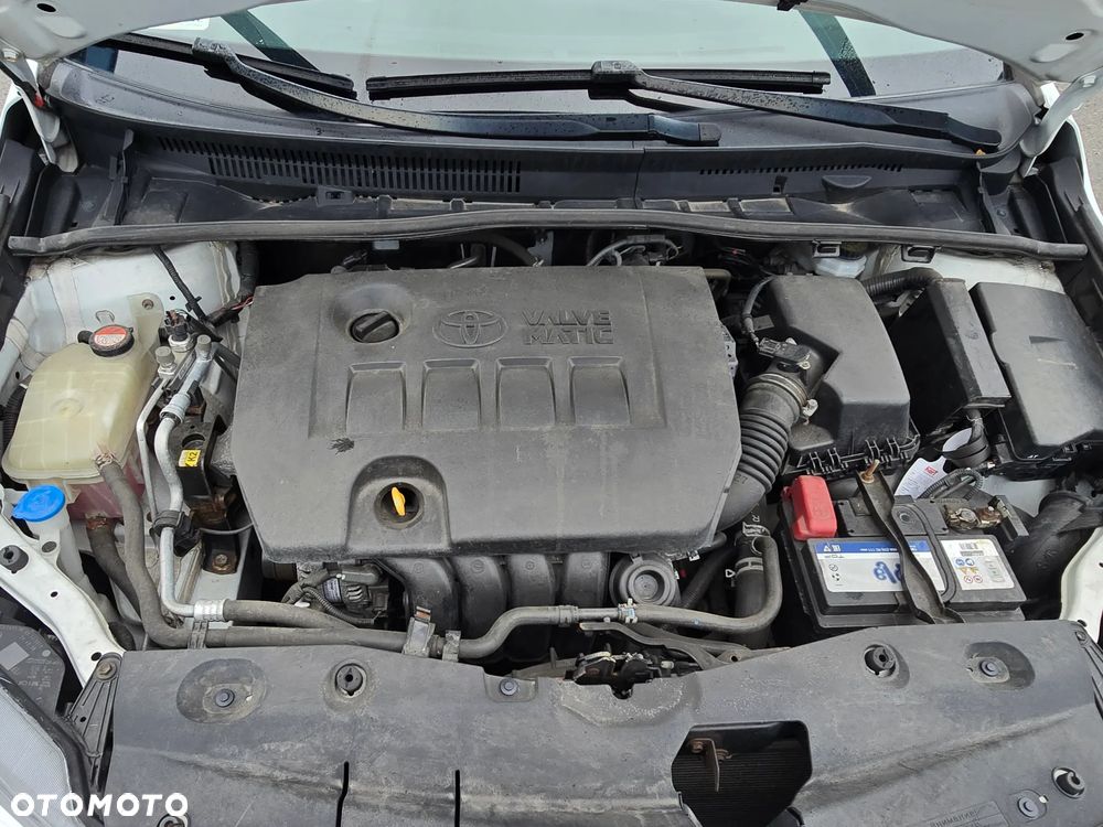 Toyota Avensis - 20