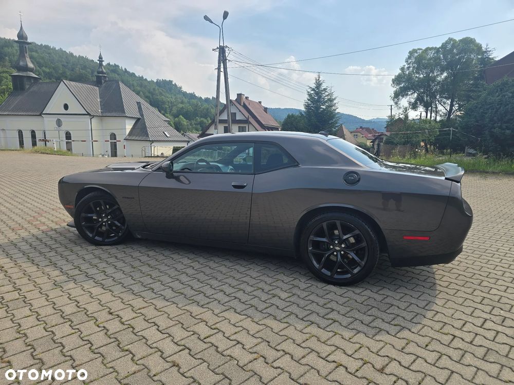 Dodge Challenger 5.7 R/T - 8