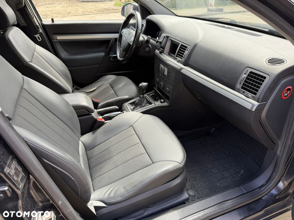 Opel Vectra 1.9 CDTI Sport / GTS - 17