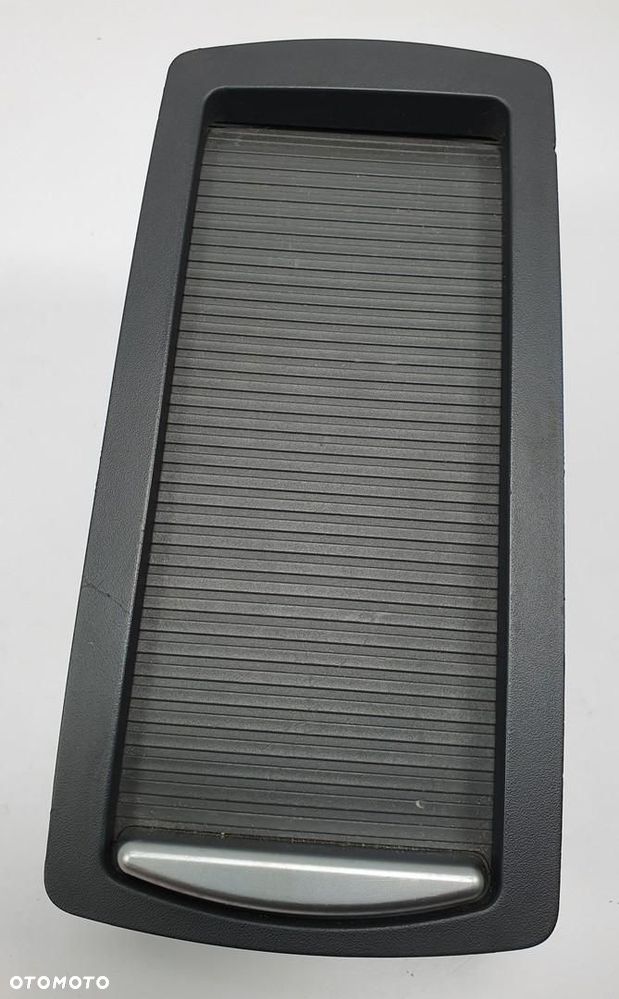 UCHWYT NA KUBEK CUPHOLDER ROLETKA VOLVO C70 II 00138503 - 1