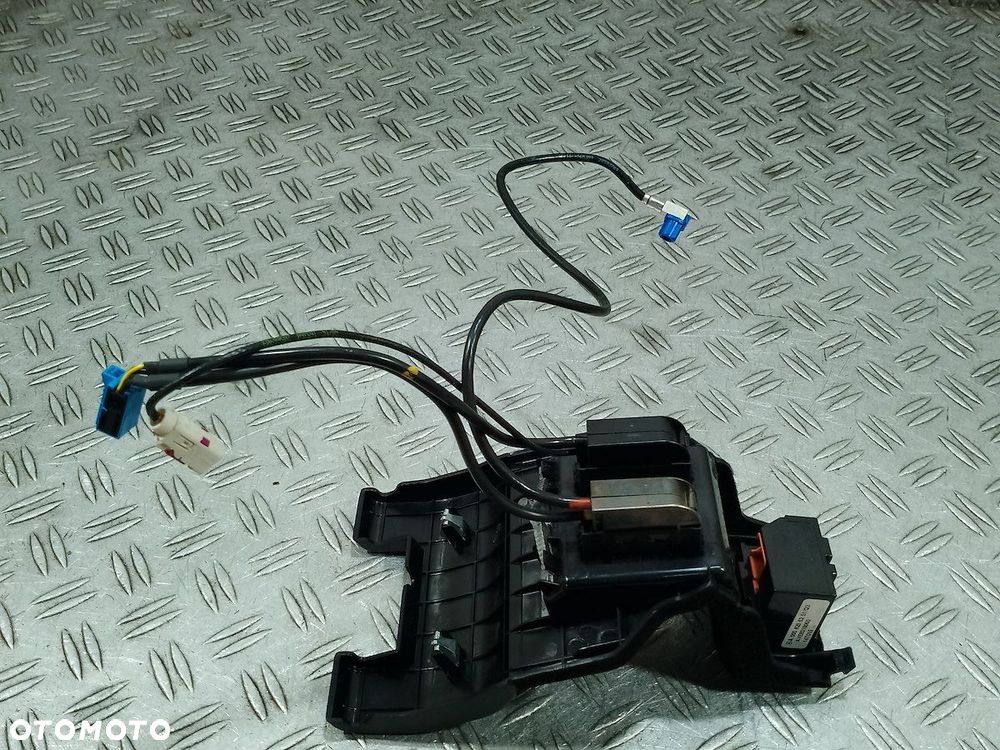 GNIAZDO USB MAYBACH X222 A0008206251 - 4