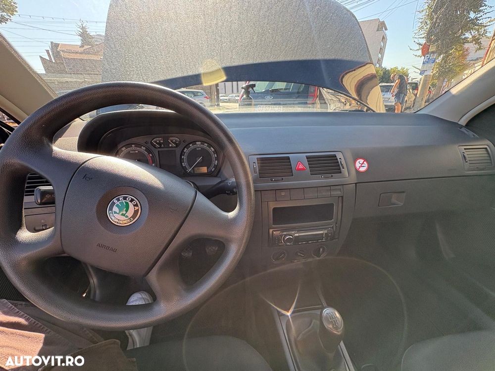 Skoda Fabia - 4