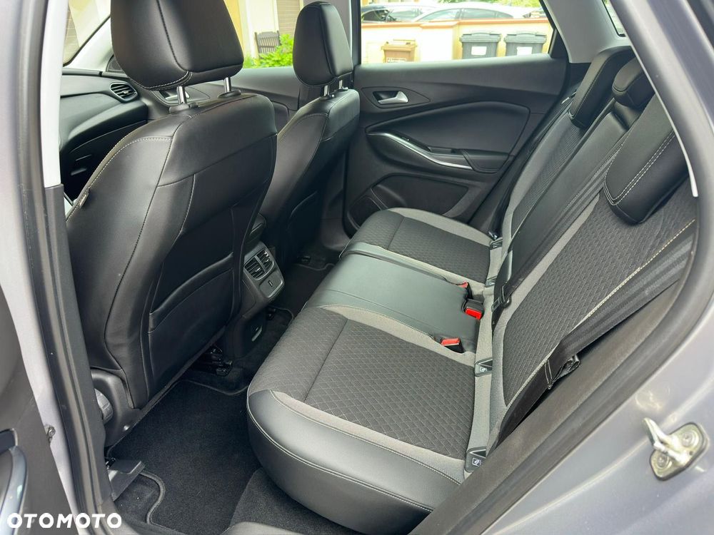 Opel Grandland X 1.2 T Enjoy S&S - 9