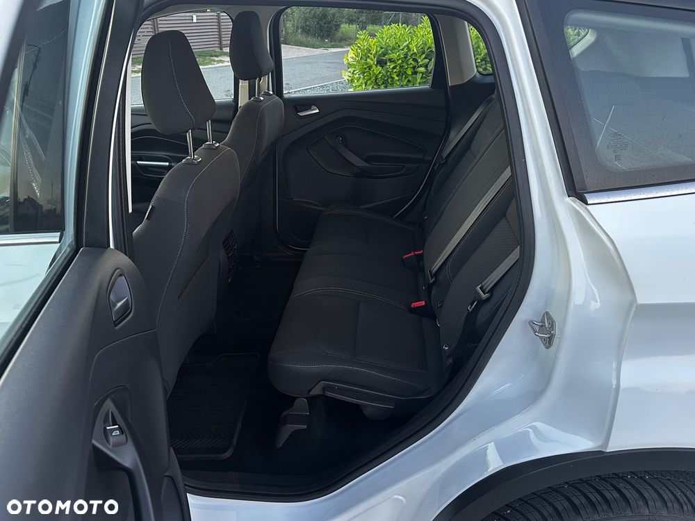 Ford Kuga - 25