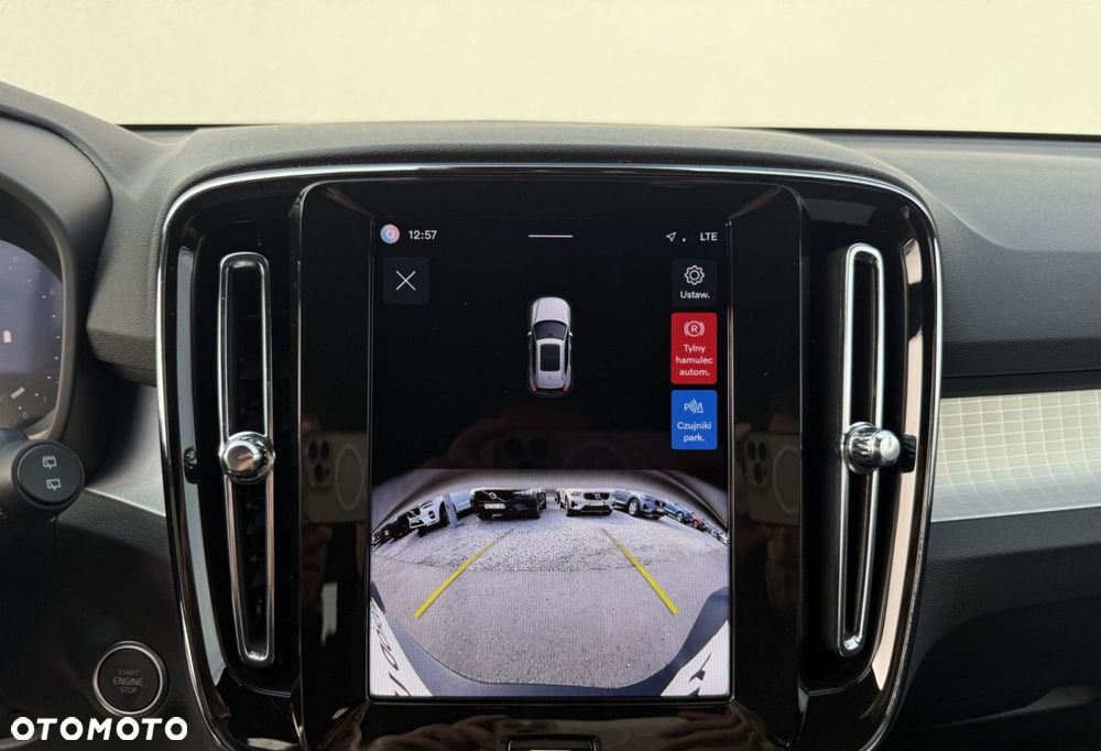 Volvo XC 40 - 18