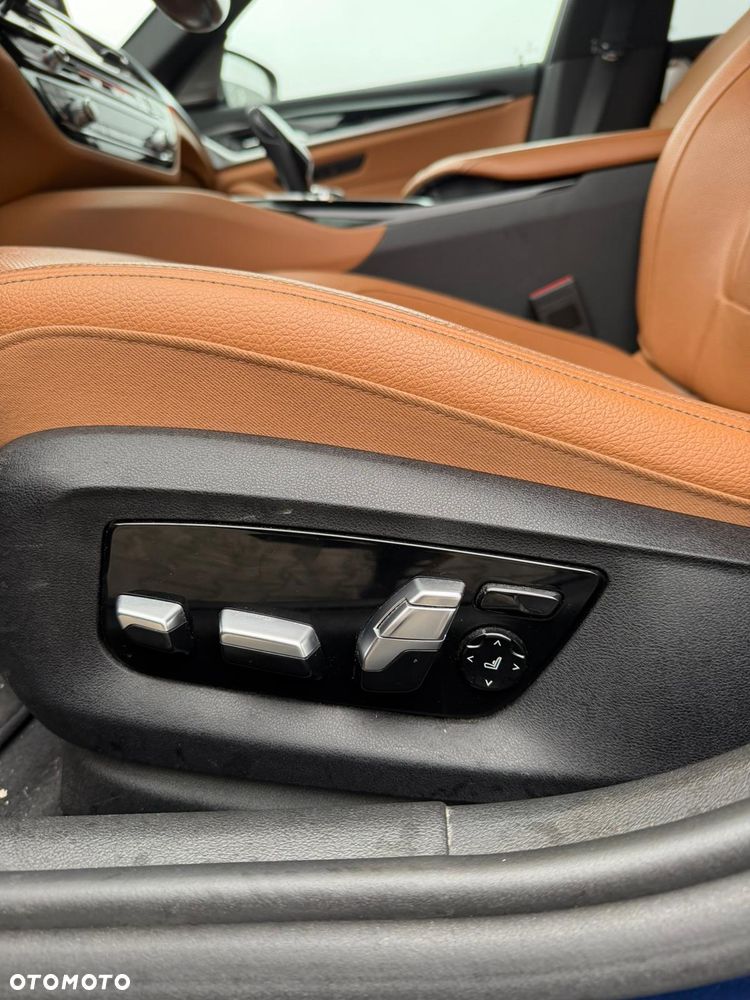 BMW Seria 5 530i xDrive GPF M Sport sport - 13