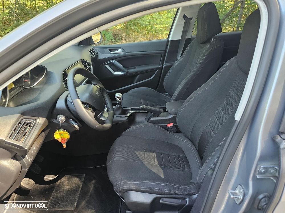 Peugeot 308 SW - 17