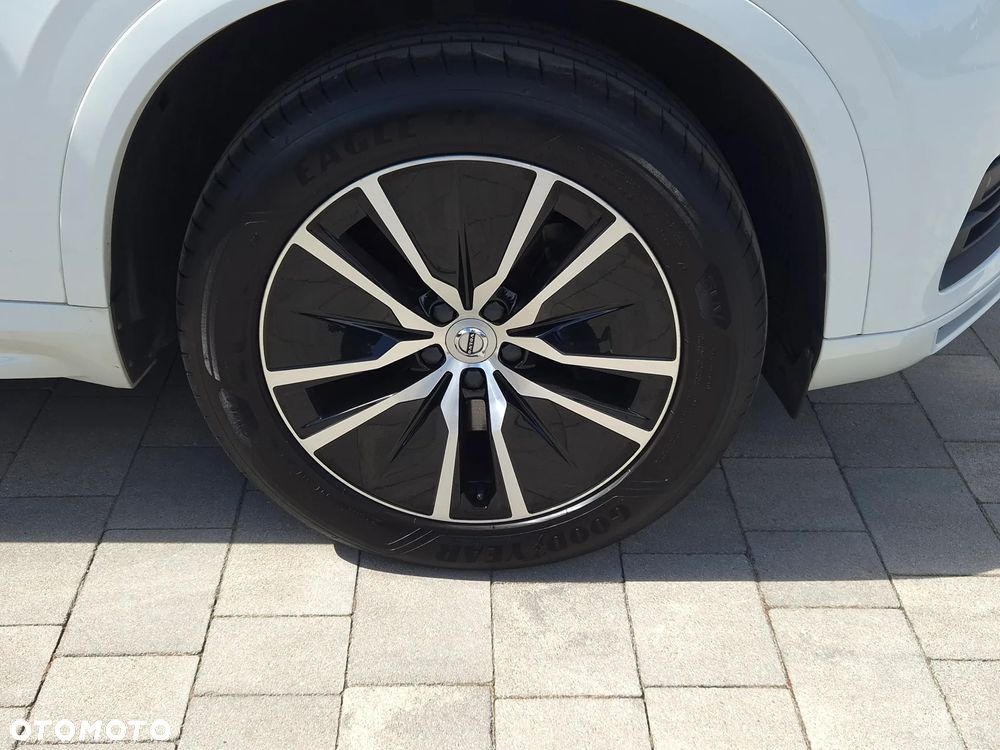 Volvo XC 90 B5 D AWD Momentum 7os - 29