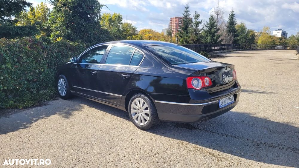 Volkswagen Passat - 4