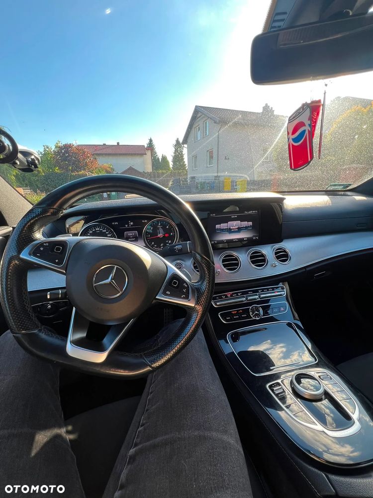Mercedes-Benz Klasa E - 9