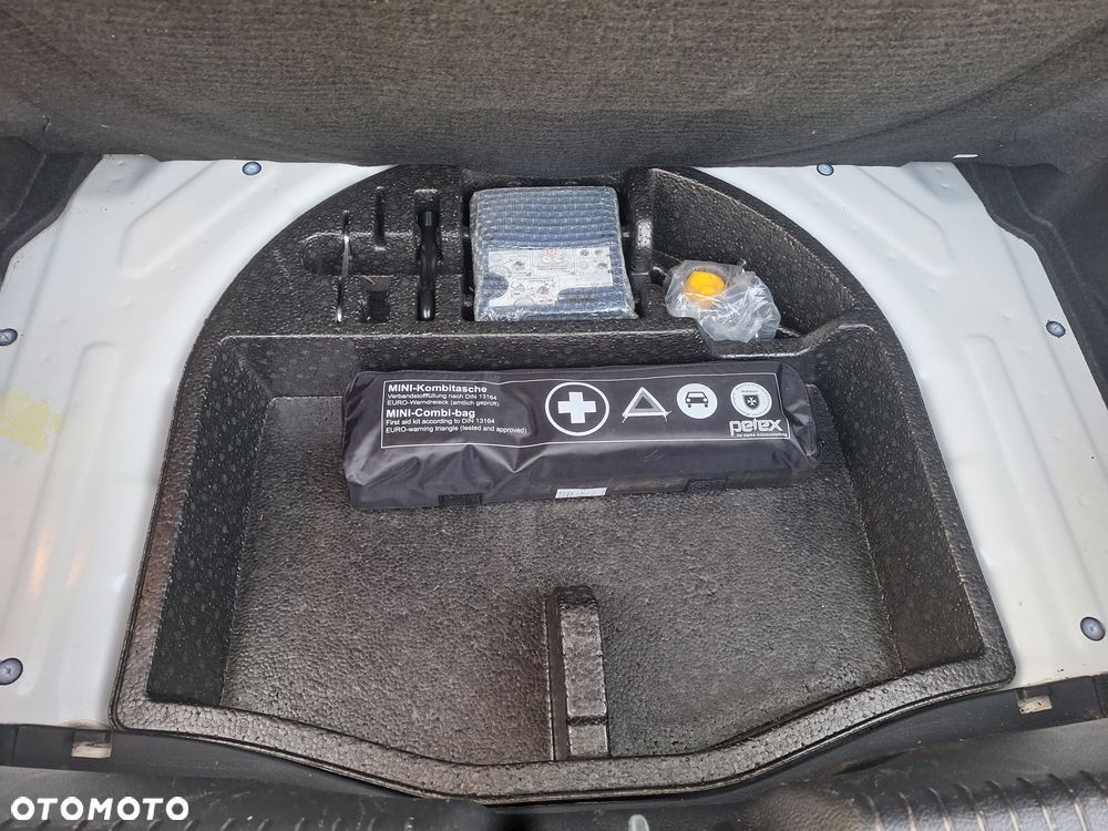 Hyundai i30 1.4 Trend - 16