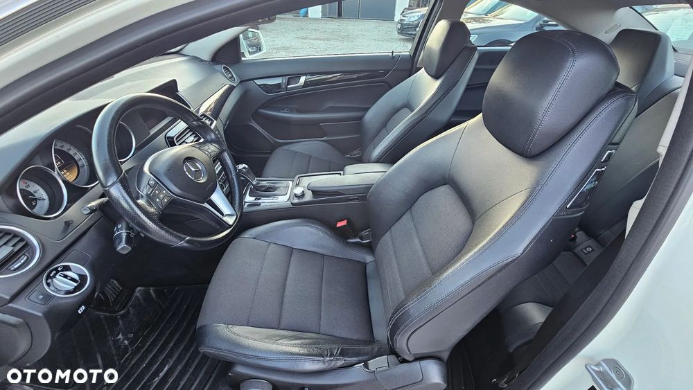 Mercedes-Benz Klasa C 180 BlueEFFICIENCY 7G-TRONIC - 7