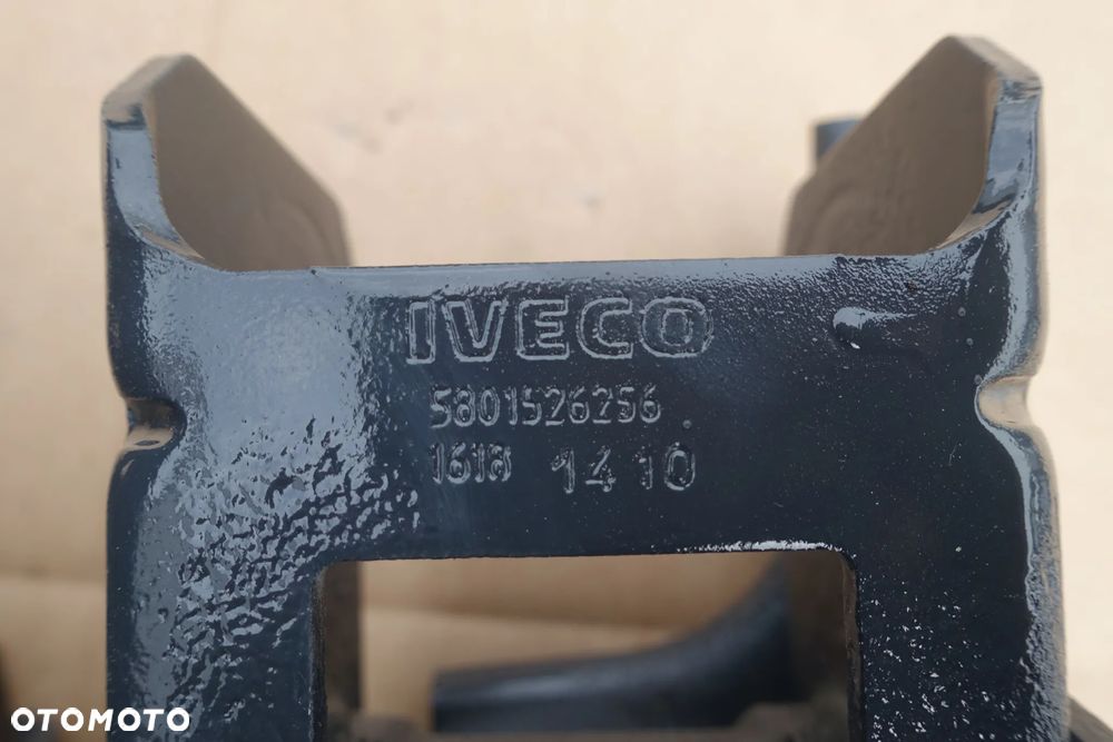 WIESZAK MOCOWANIE RESORA TYŁ IVECO DAILY - 7