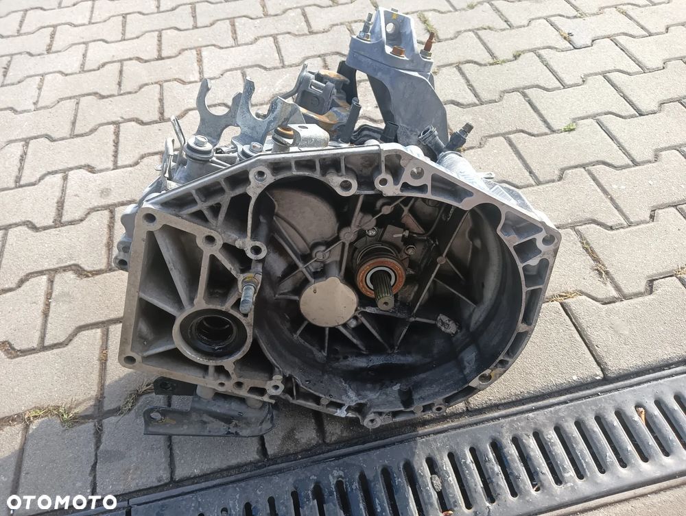 Suzuki sx4 s cross Vitara 1.6 DDIS ZNB Skrzynia biegów - 2