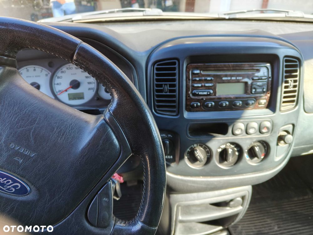 Ford Maverick - 10