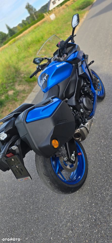 Suzuki GSX 1000 - 10