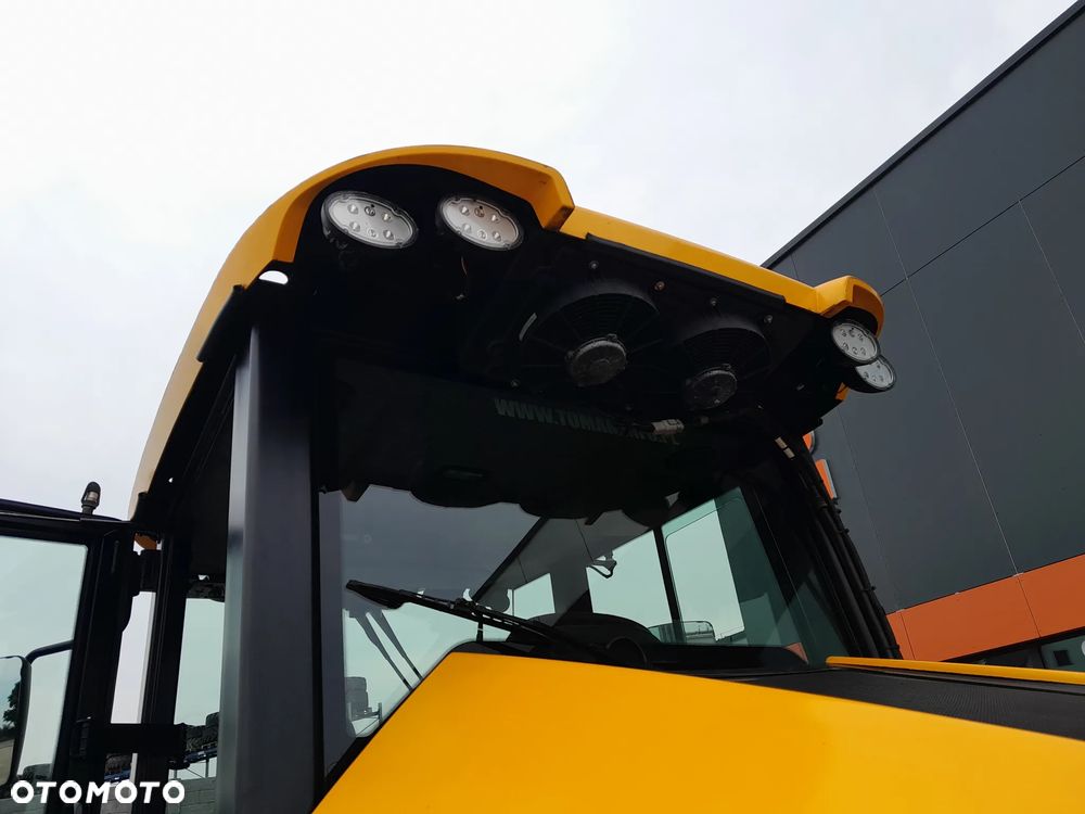 JCB VM137D - 25