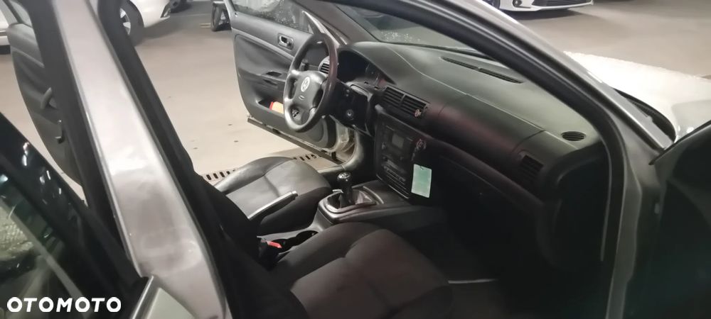 Volkswagen Passat 1.9 TDI Basis - 7