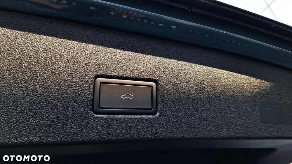 Volkswagen T-Roc - 9