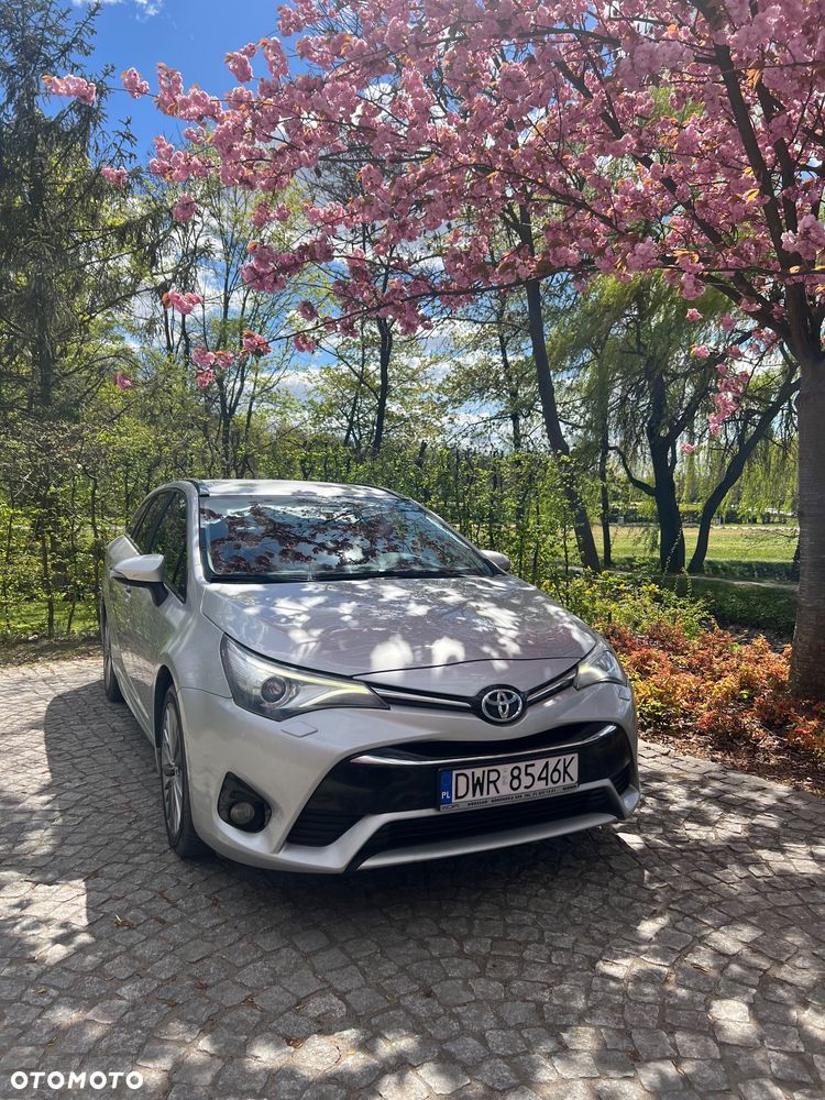Toyota Avensis 2.0 D-4D Prestige - 1