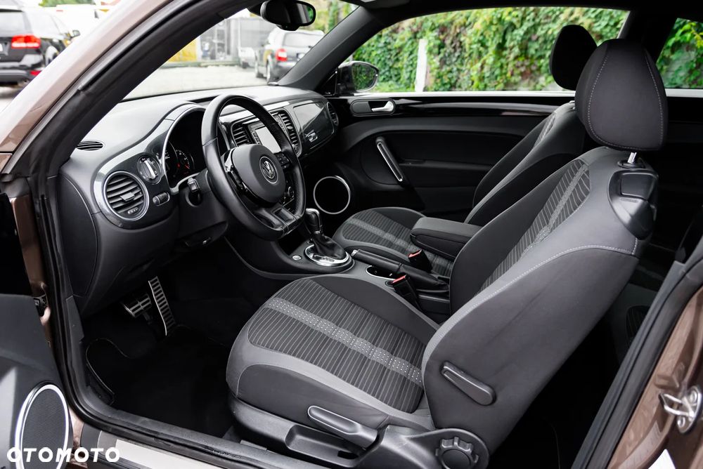 Volkswagen Beetle 2.0 TSI DSG Exclusive Sport - 17