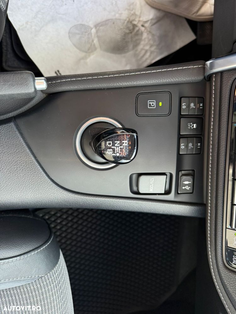 Toyota Auris 1.8 L VVT-i TS Hybrid Sol+ - 10