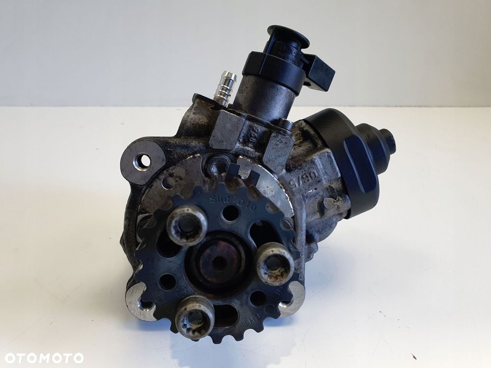 VW Passat B6 2.0 TDI POMPA WTRYSKOWA paliwa 0445010507 - 1