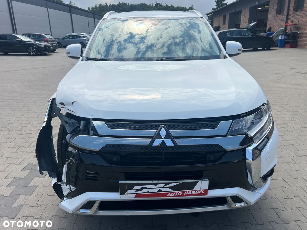 Mitsubishi Outlander 2.4 4WD - 2