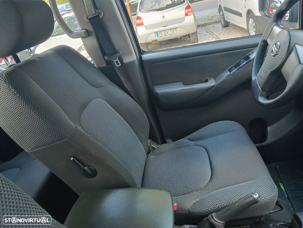 Nissan Pick Up 2.5 TD CD Navara ABS+FN+CD - 15