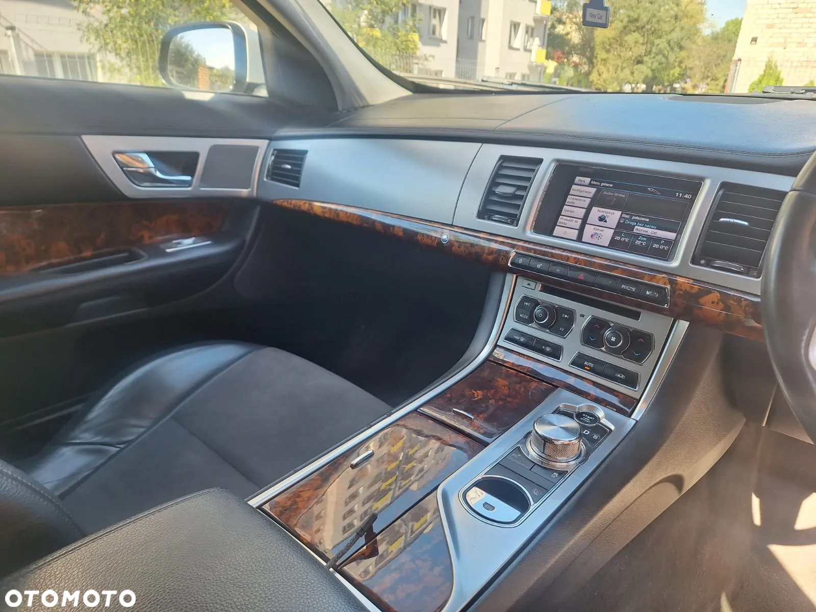Jaguar XF 2.2 D Luxury - 9