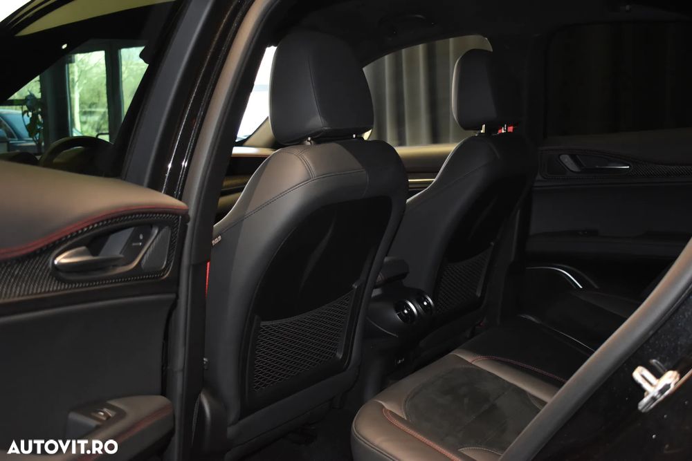 Alfa Romeo Stelvio 2.9 V6 Turbo AWD AT8 Quadrifoglio - 19