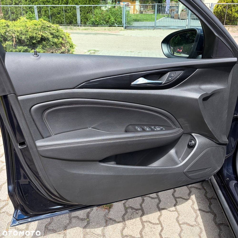 Opel Insignia 2.0 CDTI ecoFLEXStart/Stop Business Innovation - 11