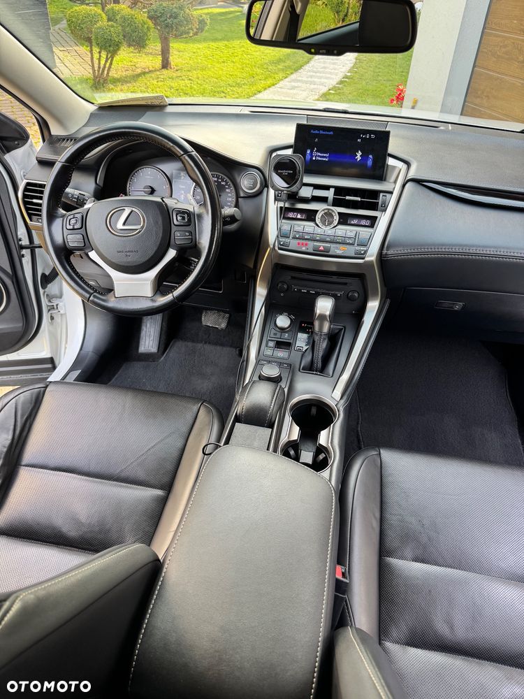 Lexus NX 200t - 8