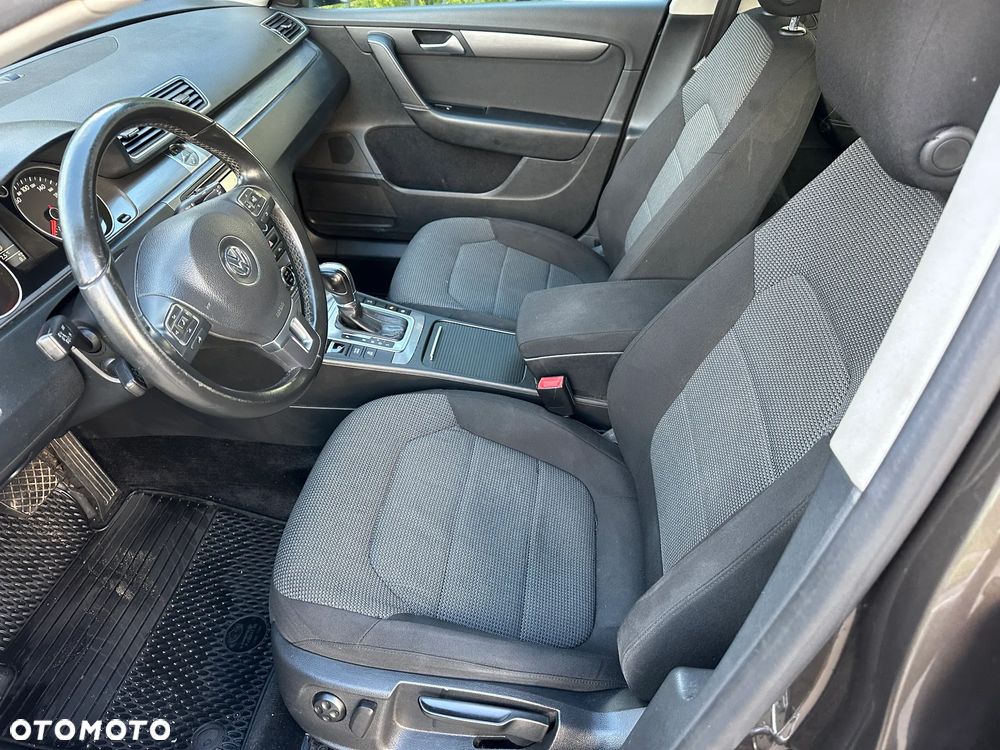 Volkswagen Passat 2.0 Blue TDI DSG SCR Comfortline - 13