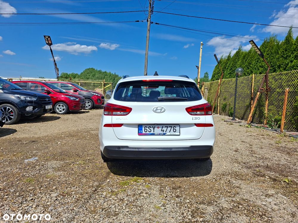Hyundai i30 1.0 T-GDI Smart - 12