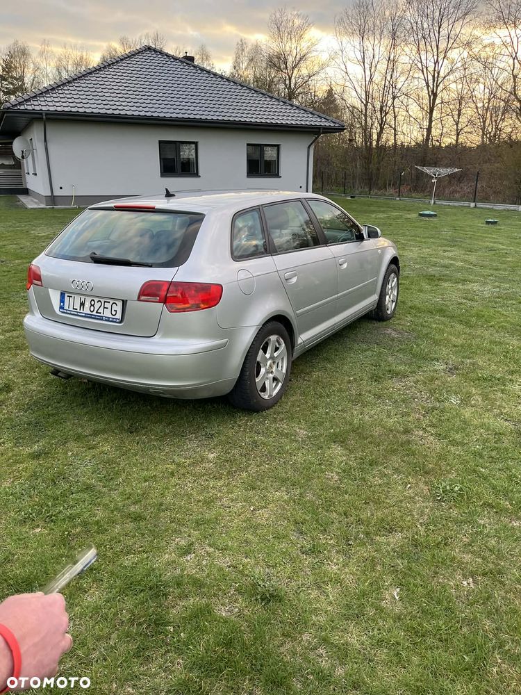 Audi A3 Sportback - 1