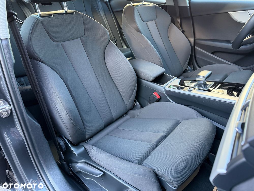 Audi A4 Limousine - 14