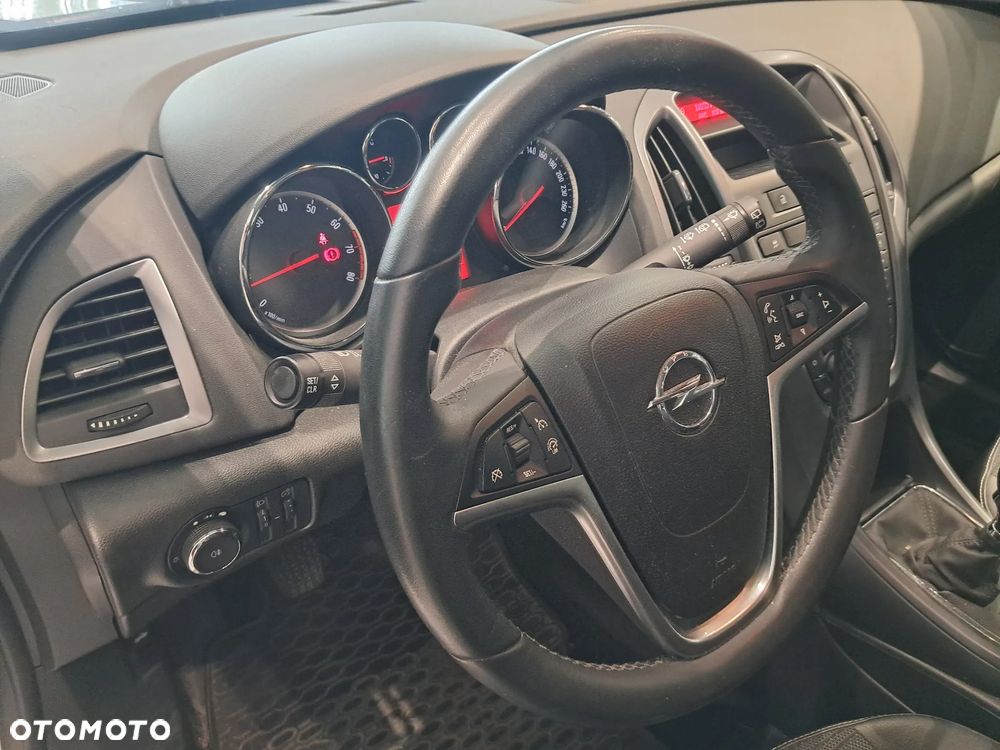 Opel Astra 1.6 Enjoy - 10