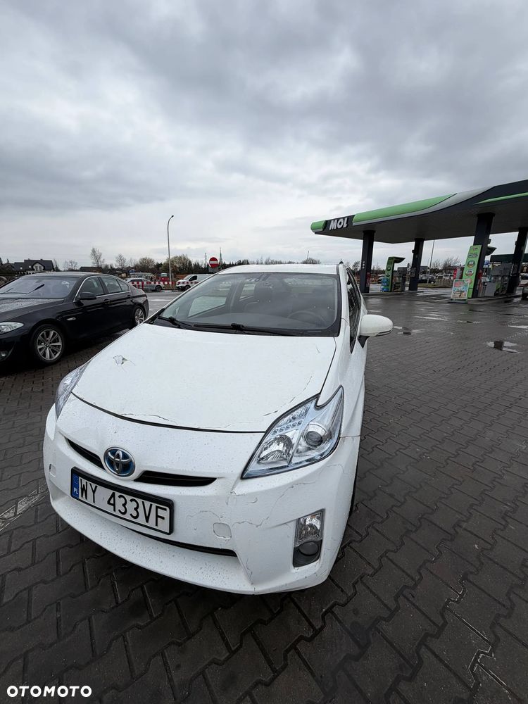 Toyota Prius 1.8 HSD Sol - 14
