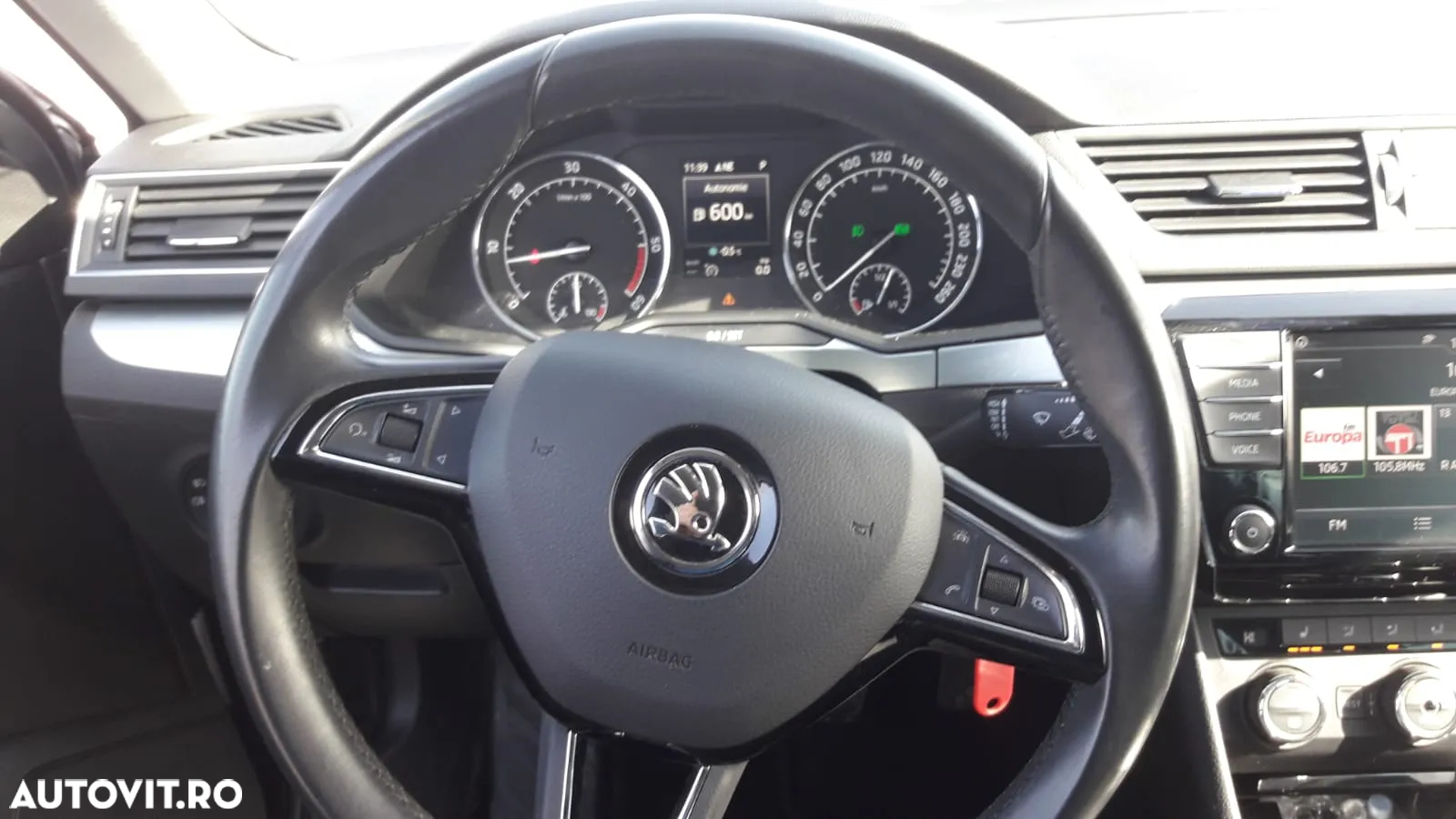 Skoda Superb 1.6 TDI DSG Ambition - 21