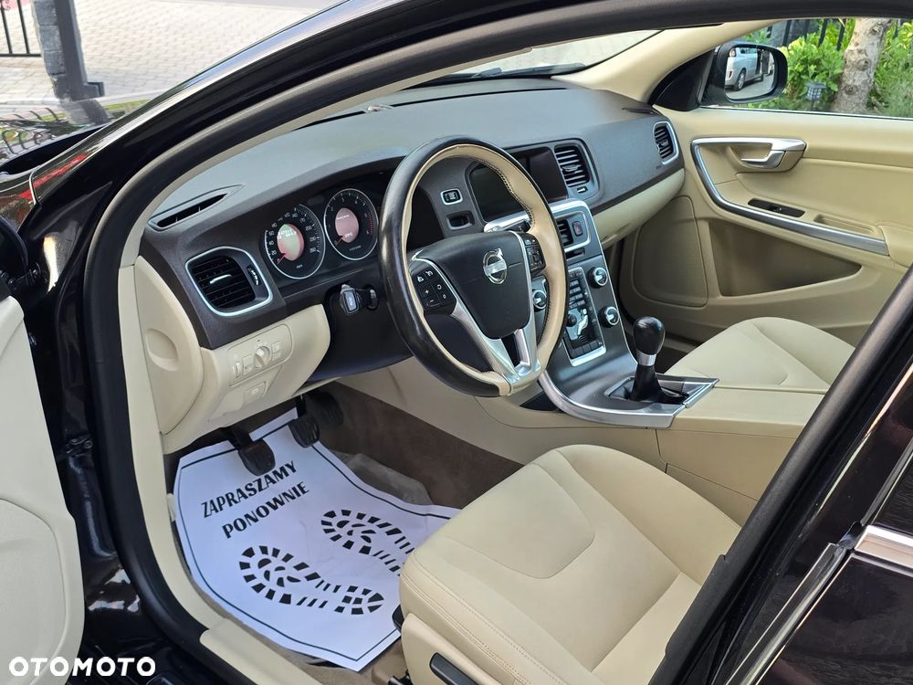 Volvo V60 D3 Summum - 26