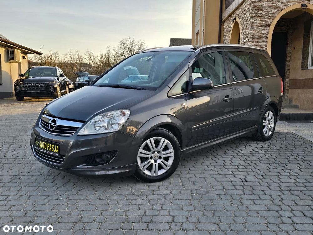 Opel Zafira 1.8 Cosmo - 1