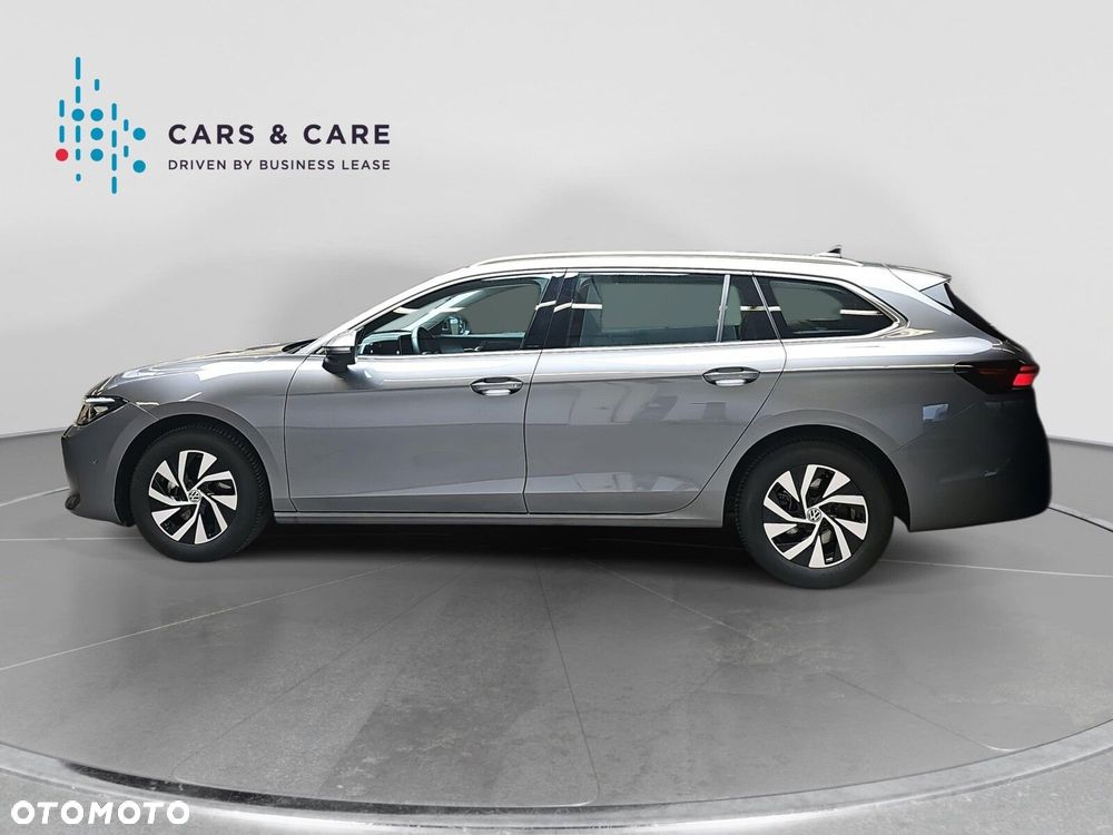 Volkswagen Passat - 32
