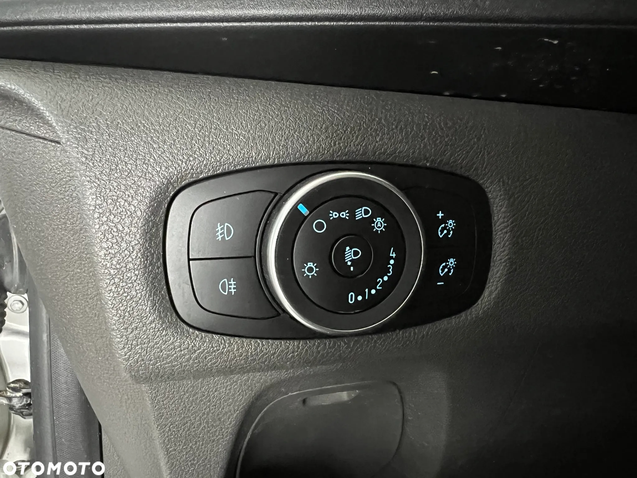 Ford Transit Custom - 23