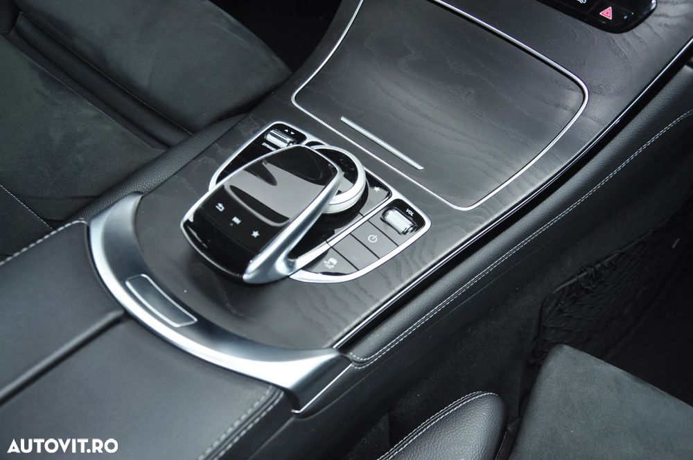 Mercedes-Benz GLC 250 4Matic 9G-TRONIC AMG Line - 17