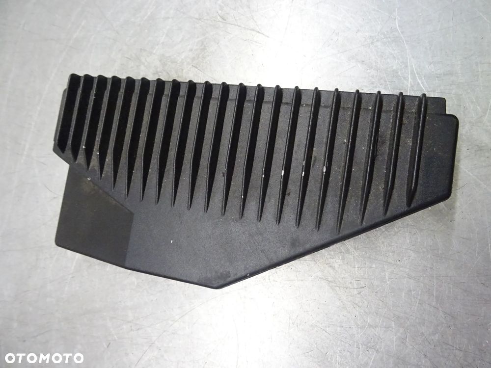 VOLVO S60 LIFT 2.4B WZMACNIACZ AUDIO RADIA 30752259 - 1