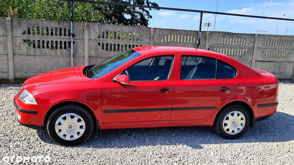 Skoda Octavia 1.6 FSI Classic - 9
